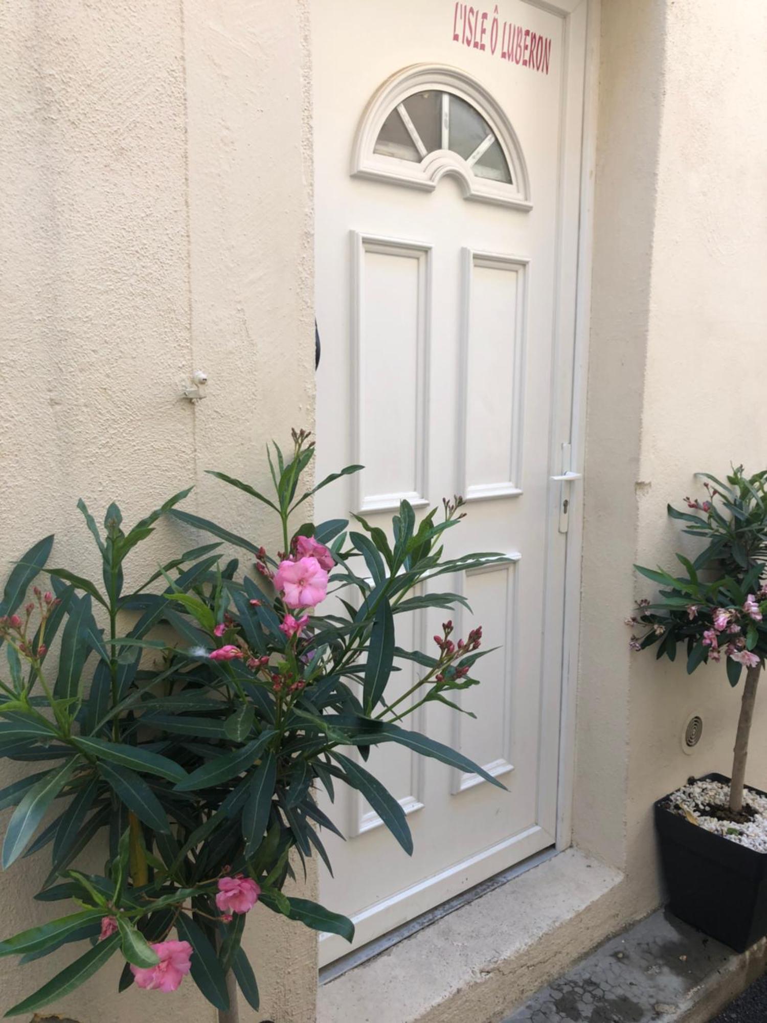 Appartamento L'Idylle LʼIsle-sur-la-Sorgue Esterno foto